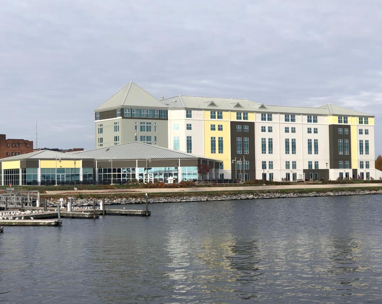 41 Lakefront Hotel, Trademark Collection By Wyndham Geneva Exterior photo